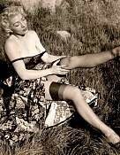 pinup474.jpg